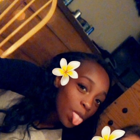 Meet your Posher, Kyra - Picture 1 of 1